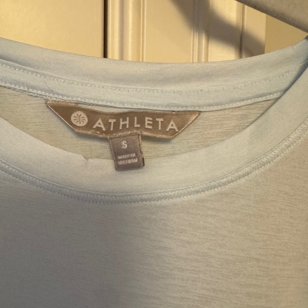 Athleta Breezy Tank Size Small - Picture 5 of 5